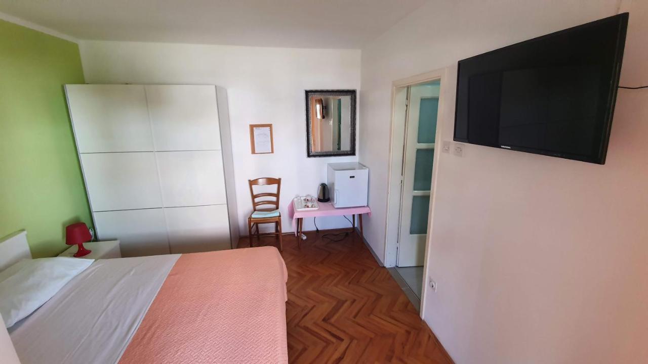 Double Rooms With Terrace Tomica Baška Екстериор снимка