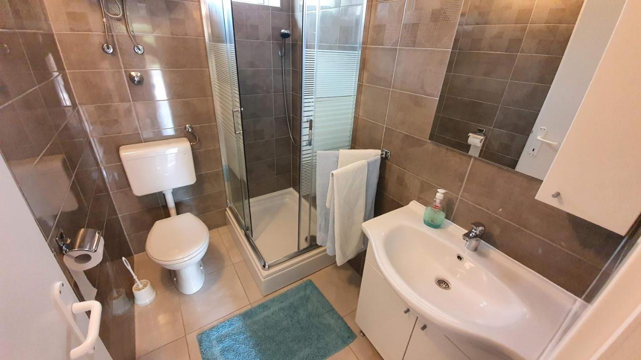 Double Rooms With Terrace Tomica Baška Екстериор снимка
