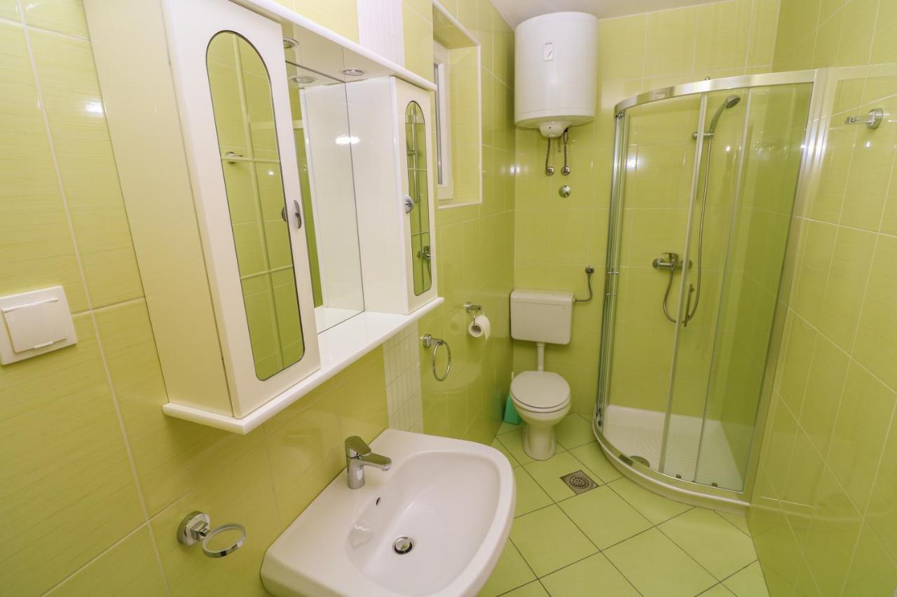 Double Rooms With Terrace Tomica Baška Екстериор снимка
