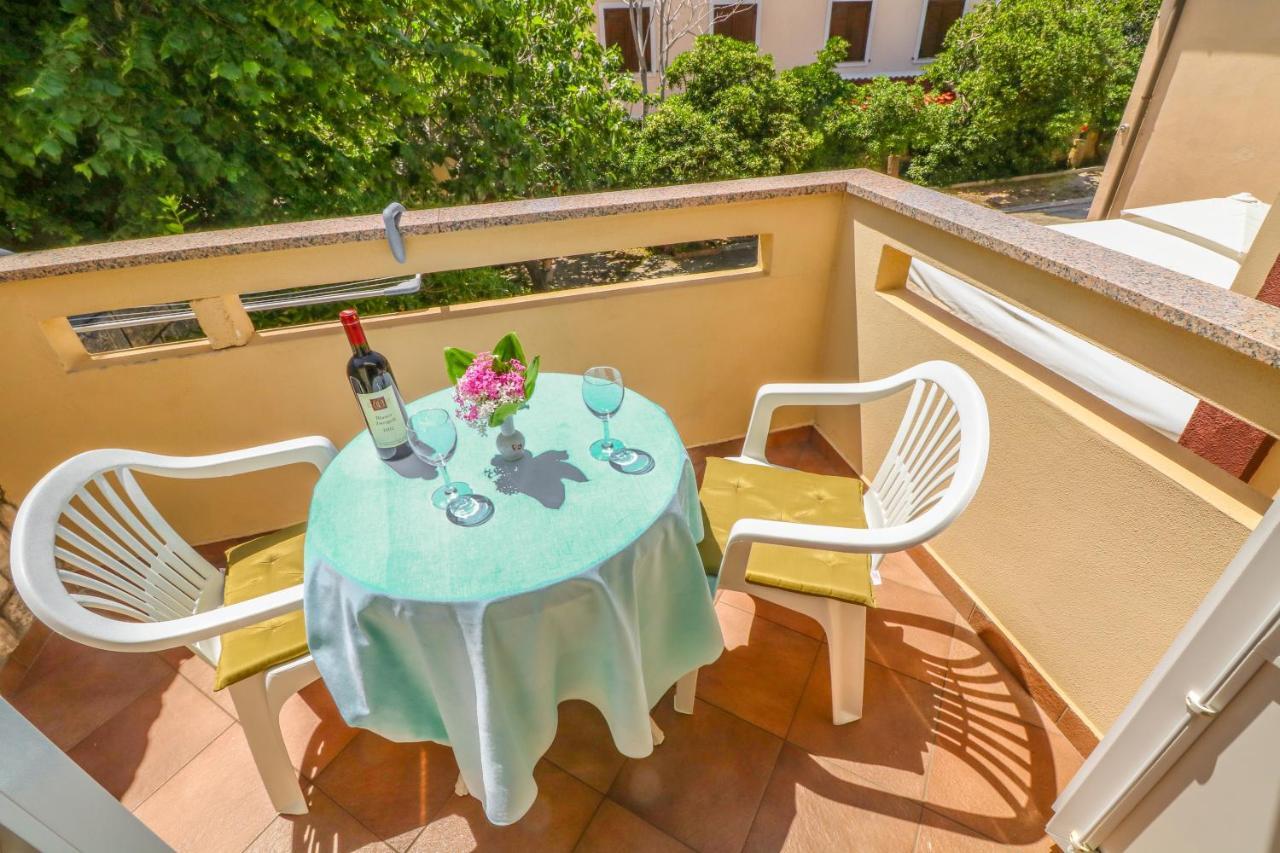Double Rooms With Terrace Tomica Baška Екстериор снимка
