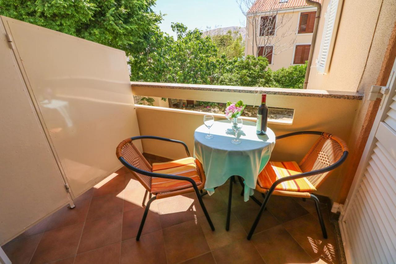 Double Rooms With Terrace Tomica Baška Екстериор снимка