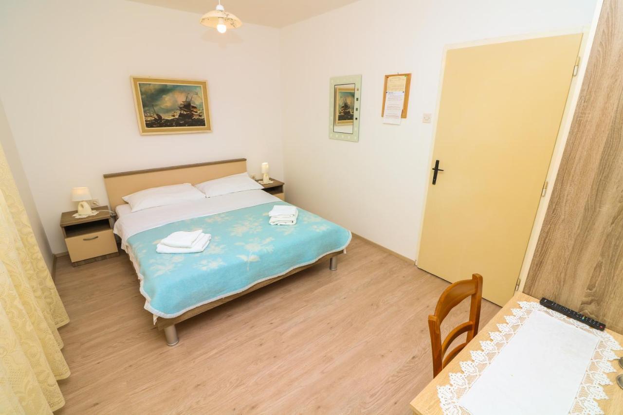 Double Rooms With Terrace Tomica Baška Екстериор снимка